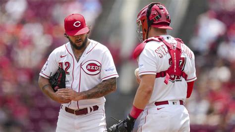 Reds rookie pitcher first in last 50 years to allow homers on first 2 career pitches